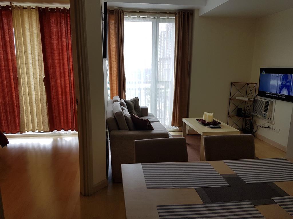 Ortigas 2 Bedroom Corner Unit With 2 Queen Across Shangrila Manila Exterior photo